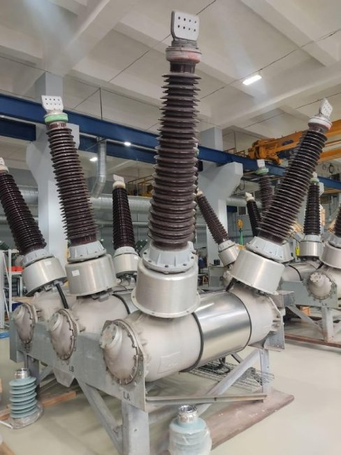 Выключатель элегазовый ВЭБ-110II-40/2500УХЛ1 Выключатель элегазовый ВЭБ-110II-40/2500УХЛ1